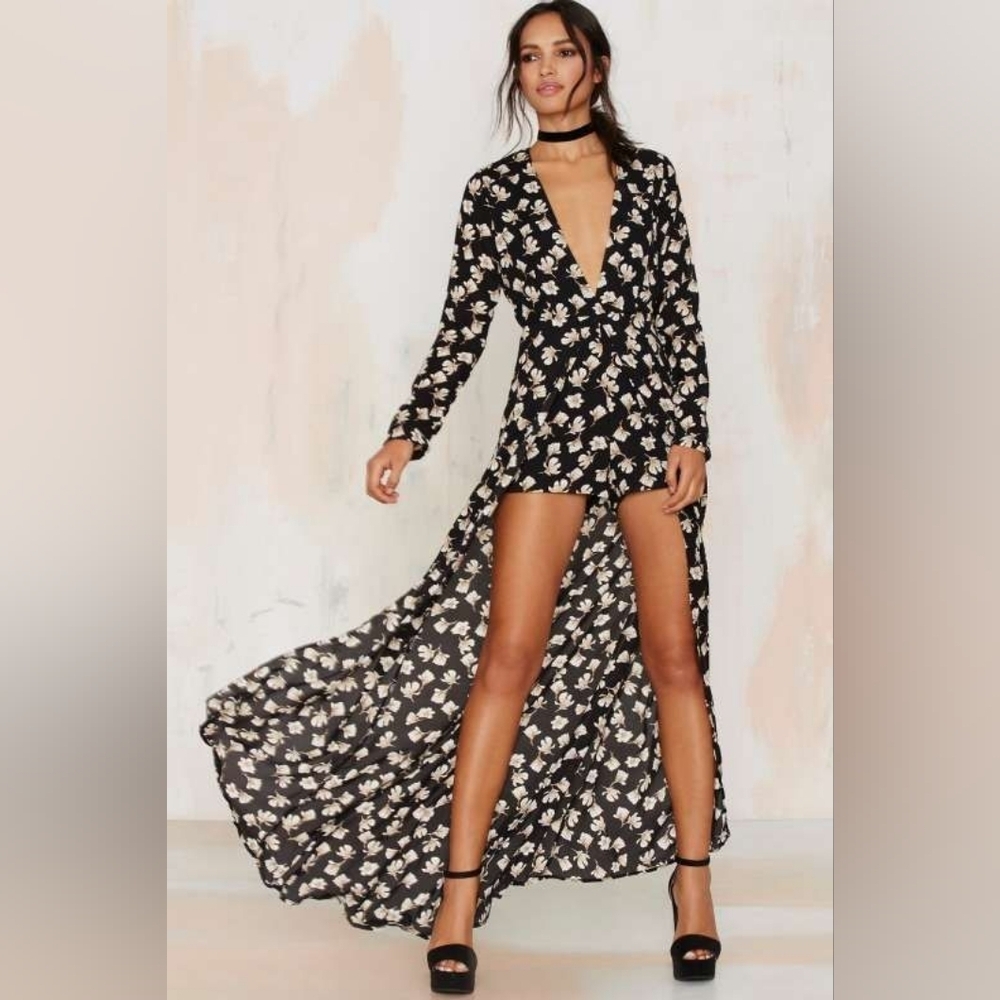 EUC Lioness S Black and White Floral Long Sleeve Romper with Maxi Overskirt